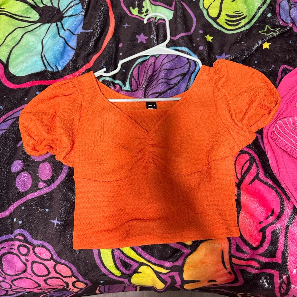 Orange cropped shirt, size extra small